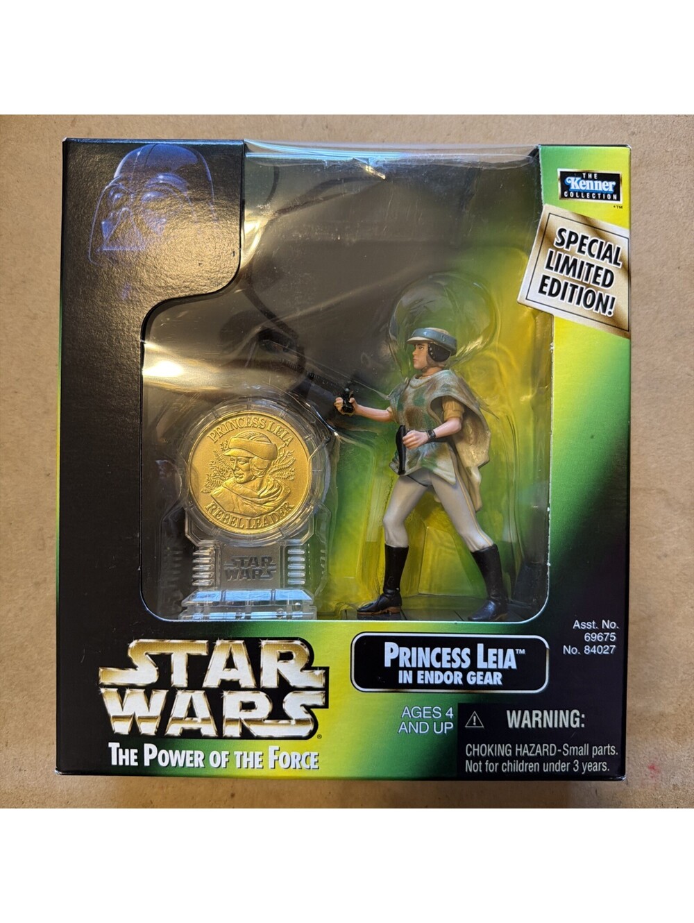 Star Wars Princess Leia Endor POTF Millennium Minted Coin Figure 1998 Kenner MOC